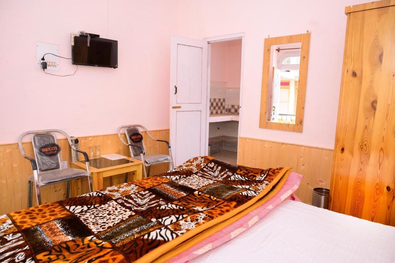 Snow Oak Guest House Kasol Exterior foto